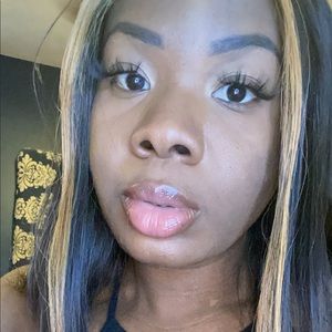 Meet your Posher, Kendra